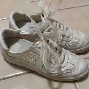Dolce Vita Elegant White Women's Sneakers